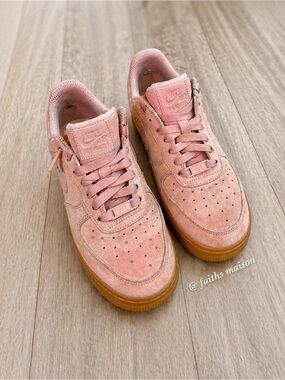 Nike Low Top Sneakers - Dusty Pink